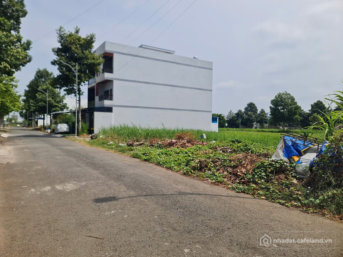 Bán đất thổ cư: Bán đất nền dự án tại Stella Mega City, 2,3 tỷ (có thương lượng)