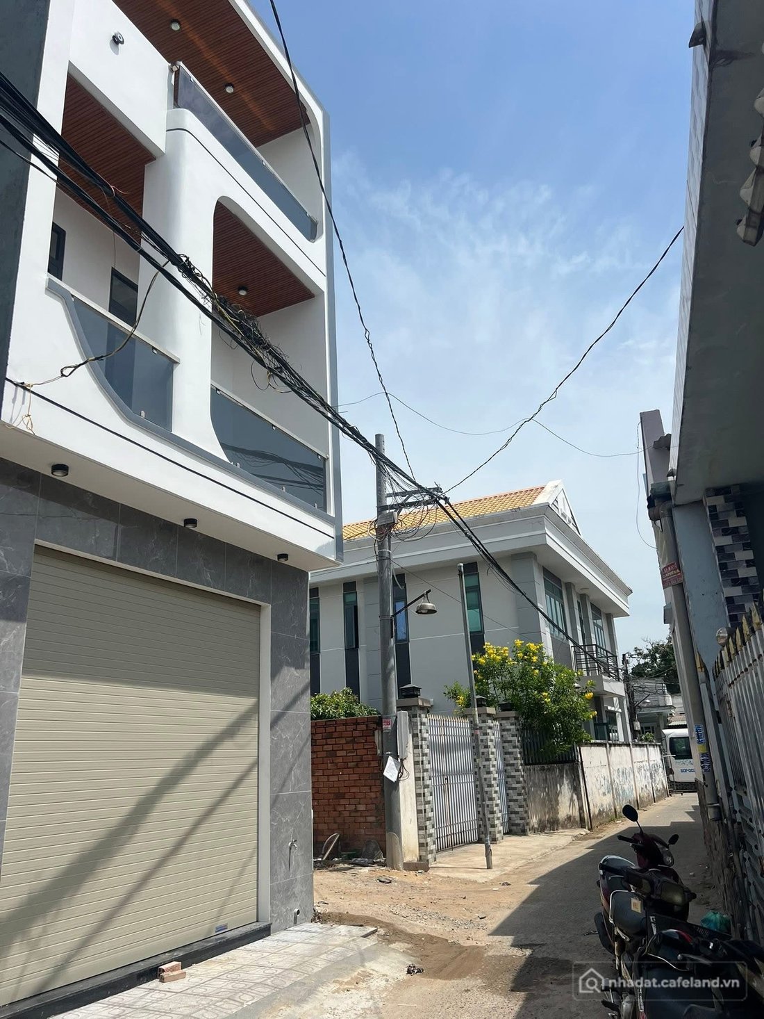 Bán nhà riêng:  BÁN NHÀ 2 MẶT TIỀN LONG BÌNH TÂN 