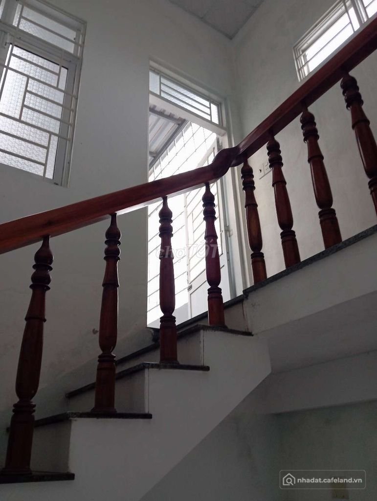 Biệt thự: Nhà 3 Tầng Hẻm Rộng 