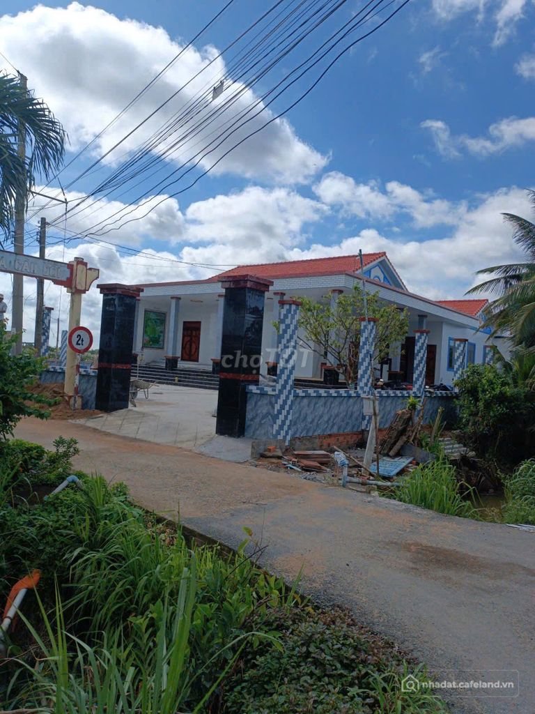 Bán đất thổ cư: bán nhà cấp 4, An Lục Long, Châu Thành, long an.DT:5,5x23, giá:6