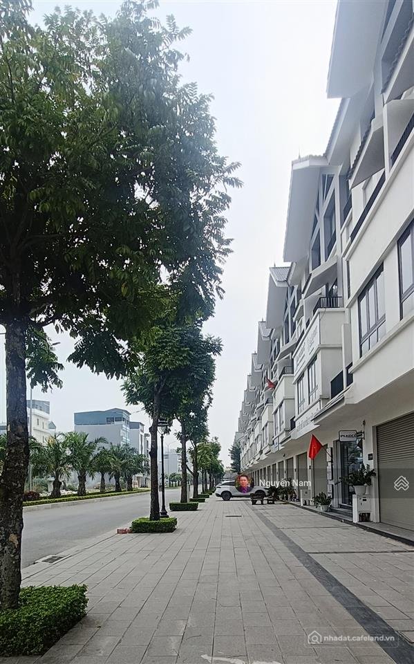 Bán nhà riêng: Chỉ 18tỷ(bp) 100m24t mp thịnh vượng đường đôi, v.hè k.doanh đỉnh.