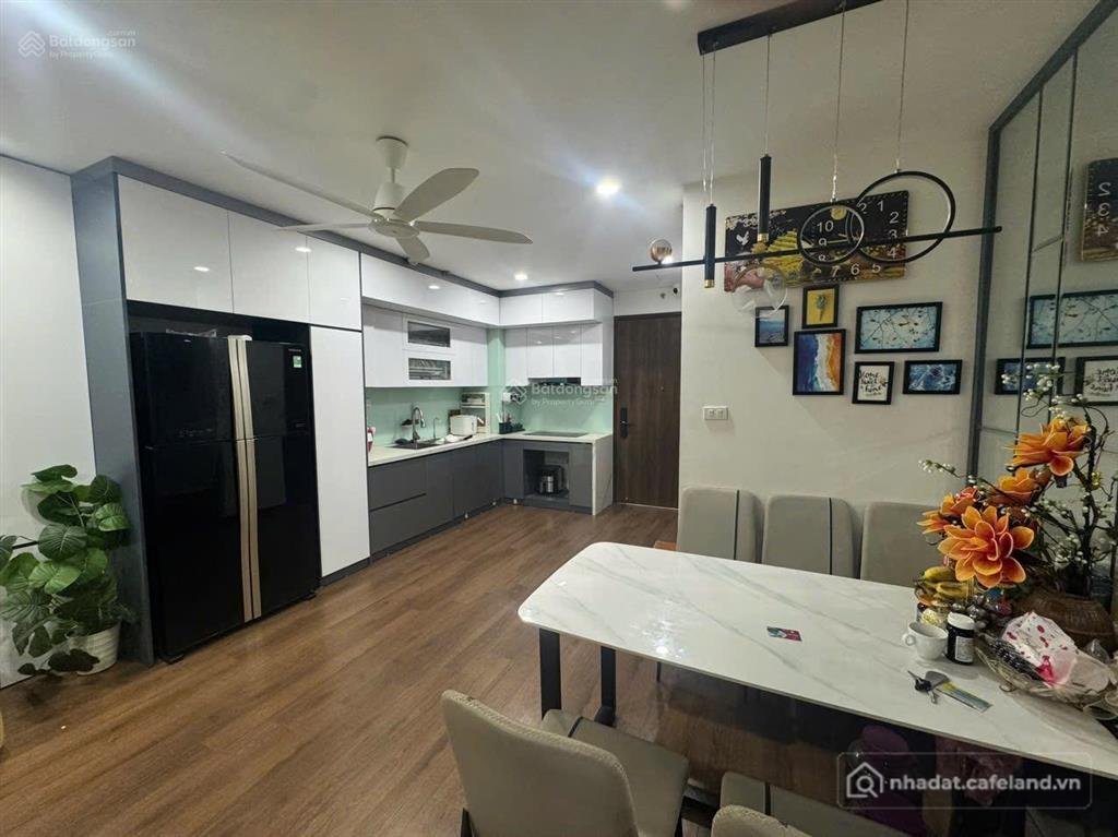 Bán căn hộ chung cư: Chính chủ bán gấp căn 2pn 69,9m2 toà thăng long capital, sẵ