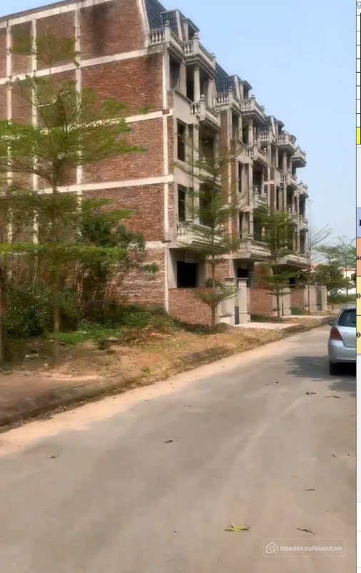 Bán nhà riêng:  BÁN GẤP CĂN BT LIỀN KỀ TẠI KHU ĐÔ THỊ THIÊN MÃ, CỔ ĐÔNG, SƠN TÂ
