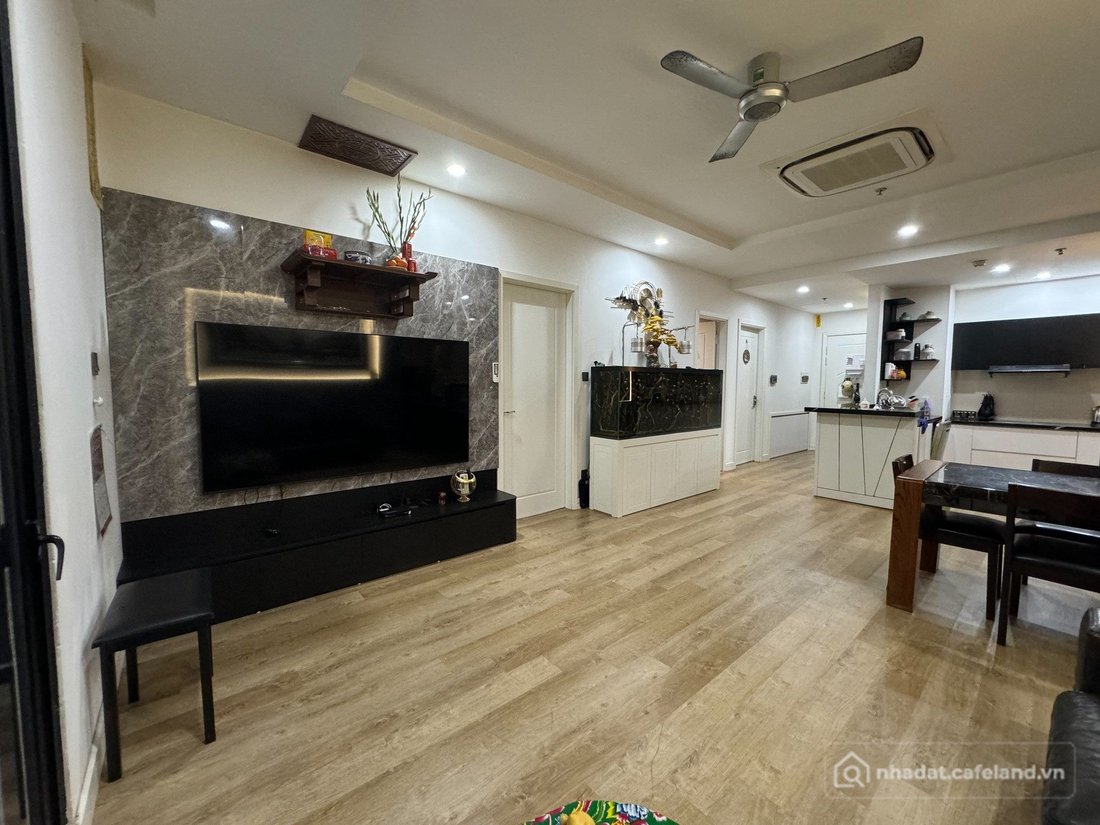 Bán căn hộ chung cư: Siêu Phẩm Vip. Bán Chung Cư Nguyễn Văn Cừ, Long Biên 90m2, 