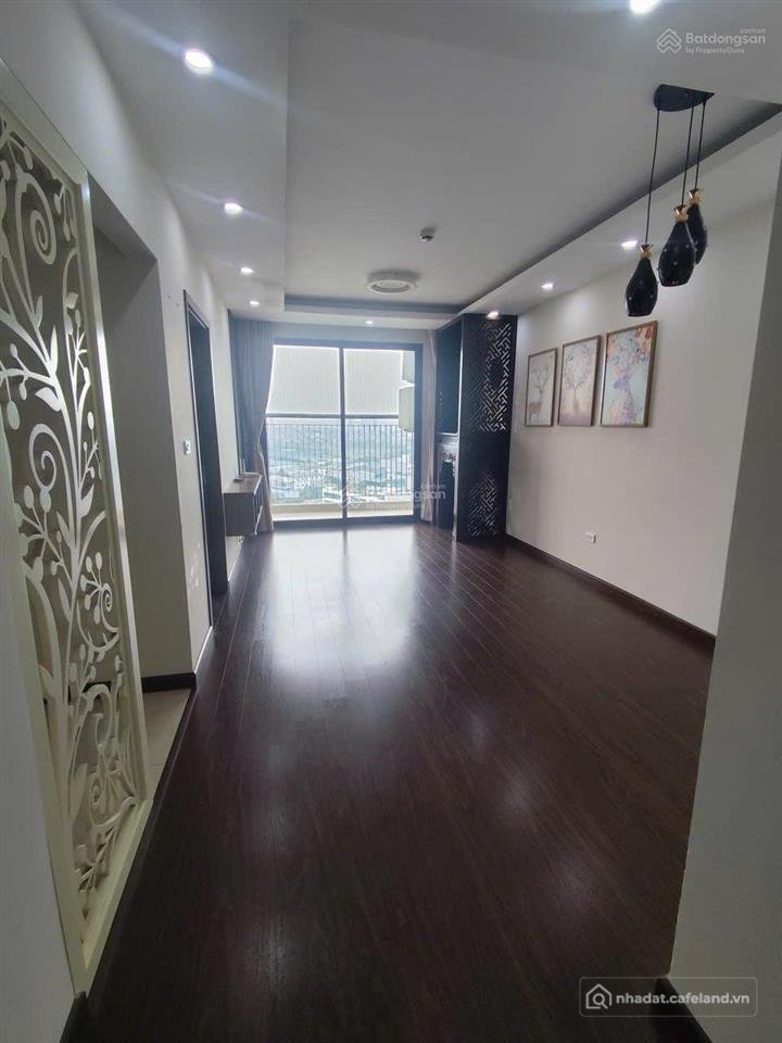 Bán căn hộ chung cư: Chính chủ bán căn 2pn duy nhất đang bán. tầng trung. 68m2. 