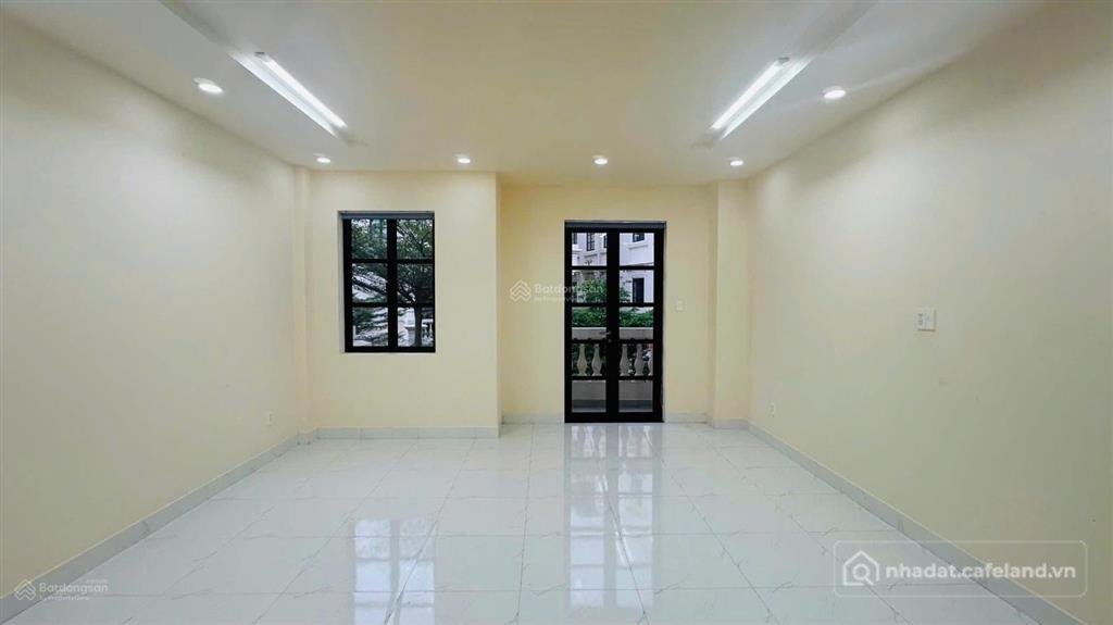 Bán nhà riêng: Bán nhà phố cityland park hills, gò vấp có hầm. có thang máy. giá