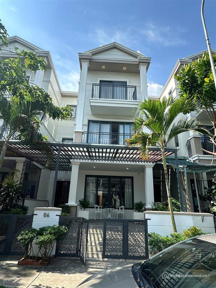 Bán nhà riêng: Bán nhà 1 trệt 2 lầu khu biệt thự ninesouth nhà bè victoria schoo