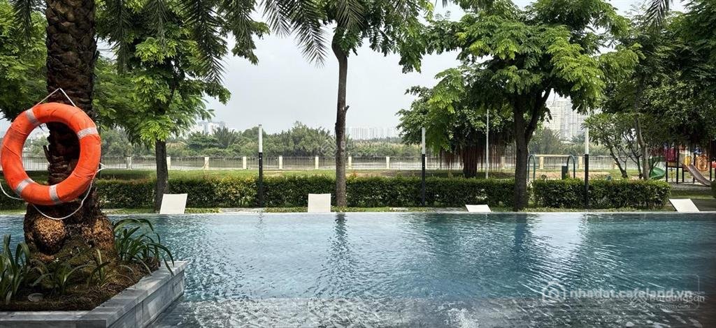 Bán nhà riêng: Bán biệt thự đơn lập view sông siêu đẹp nine south. giá 60 tỷ ful