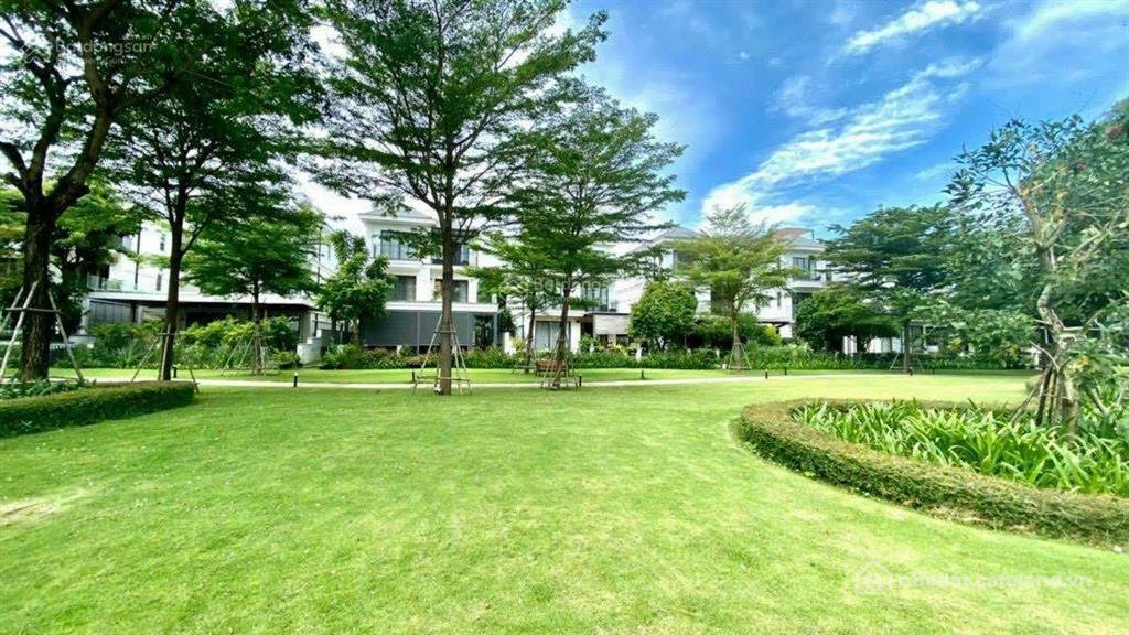 Bán nhà riêng: Bán biệt thự nine south estate nam sài gòn. full nội thất giá 16.