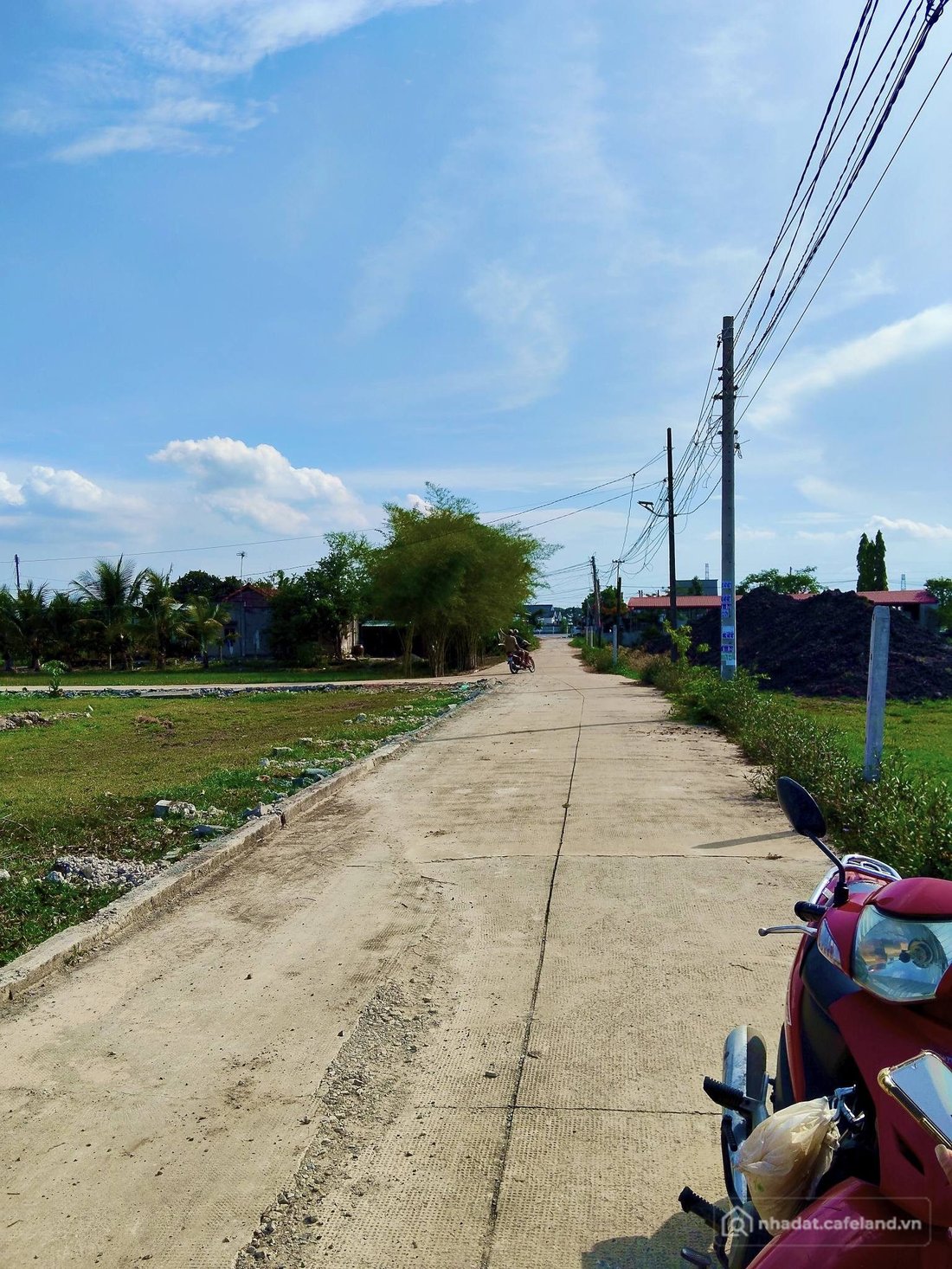 Bán đất thổ cư: 1/ ĐƯỜNG HỒ CHÍ MINH -(5m x 27m) - 800 triệu / nền