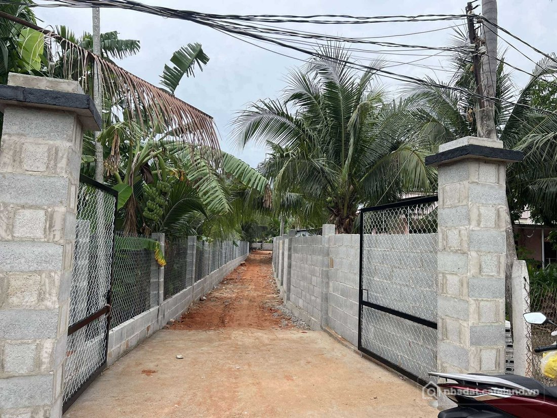 Bán đất thổ cư: Đất Vườn (có nhà ở),