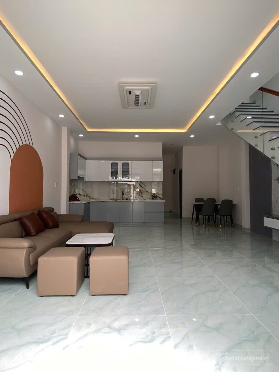 Bán nhà riêng: Nhà 1 trệt 1 lầu đang hoàn thiện mặt tiền đường nhánh HL45, Diên
