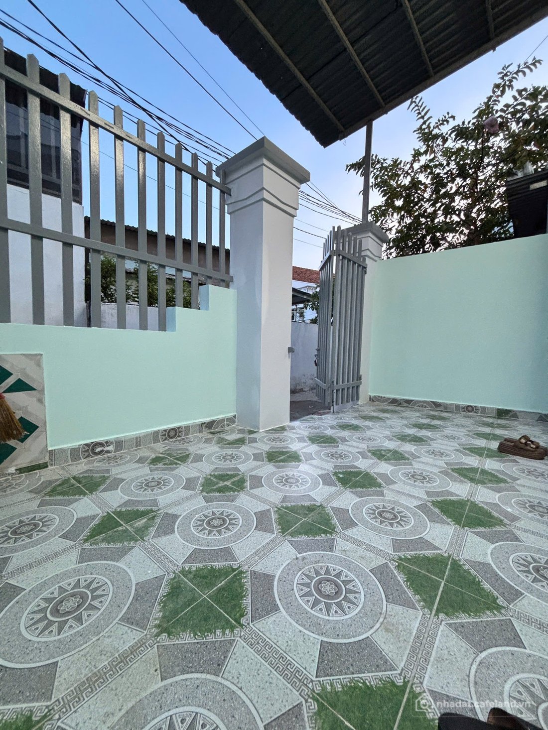 Bán nhà riêng:  Bán nhà 1 trệt 1 lững ngay chợ Ga - Vĩnh Thạnh • Diện tích: 96,
