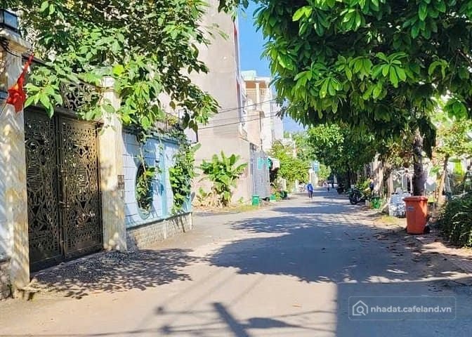 Bán đất thổ cư: Bán đất hẻm xe hơi đường gò cát, phường phú hữu, Hồ chí minh.