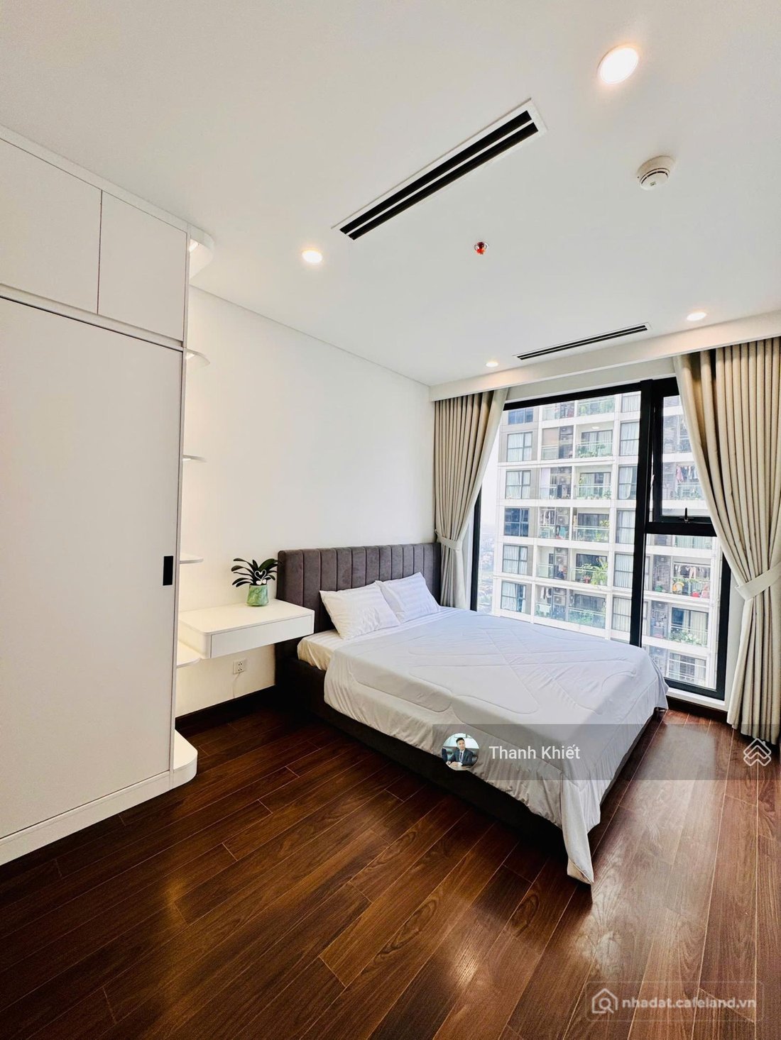 Bán căn hộ chung cư: Cực hiếm, bán gấp căn 2 ngủ tonkin full đồ, sẵn sổ lh 09838