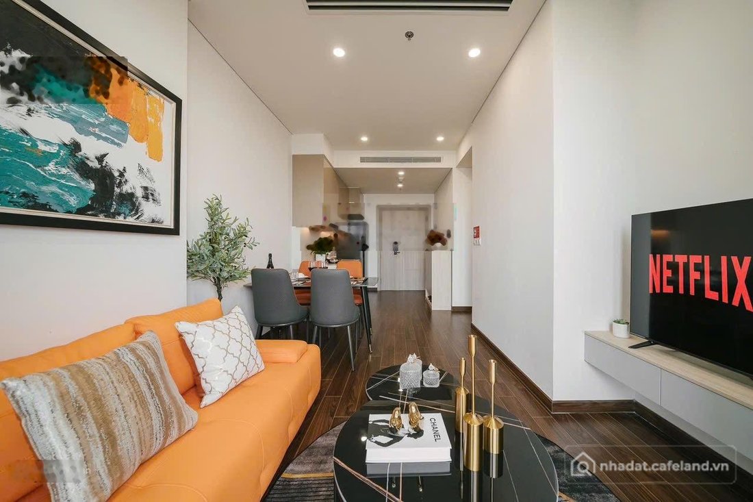 Bán căn hộ chung cư: Bán nhanh: Căn 2N2VS, 54m2, giá 4 tỷ 930, full đồ tại toà A