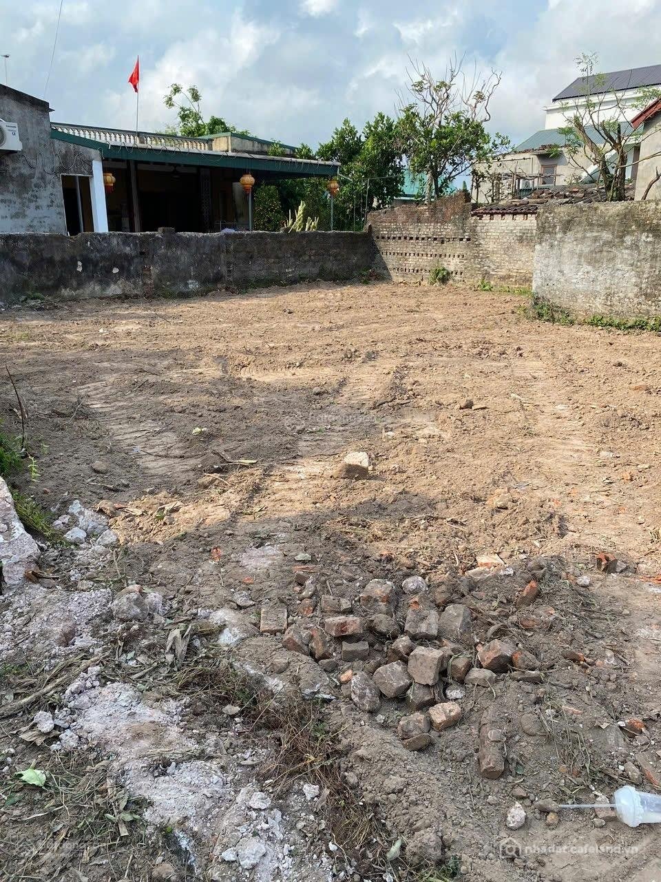 Bán đất thổ cư: Lô đất 3 mặt tiền 170 m² full thổ cư. Thôn Trung Tỉnh xã Thuỵ Li