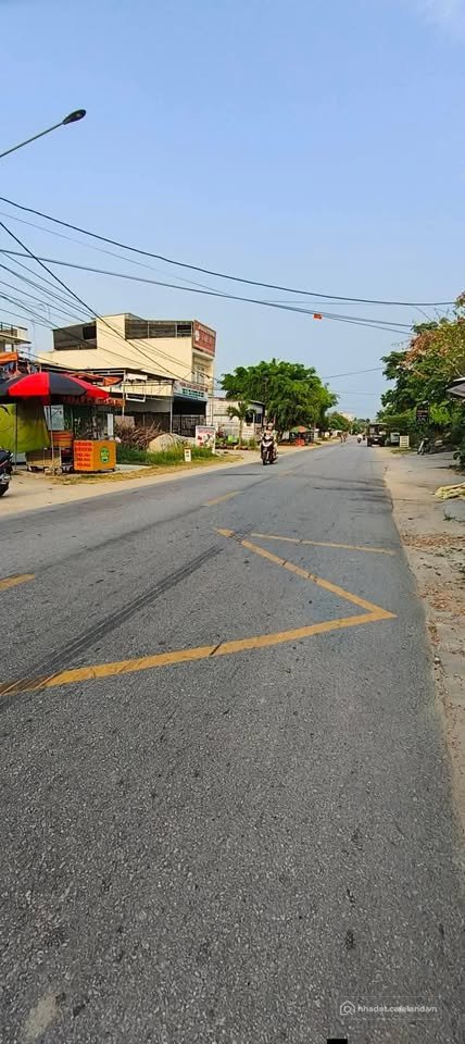 Bán đất thổ cư: Bán đất mặt tiền Quốc lộ 24B, xã Sơn Tịnh, vị trí kinh doanh sầm