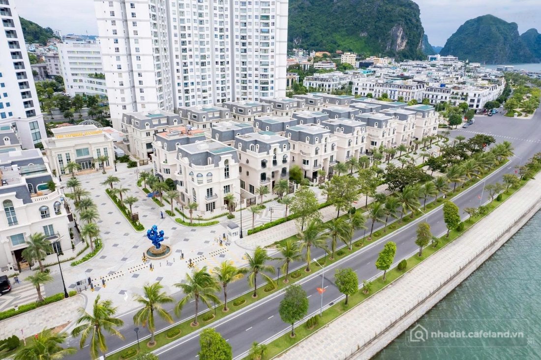 Bán biệt thự: Bán biệt thự The Sapphire Mansions 251,5 m2, tại Đường Bến Đoan, H