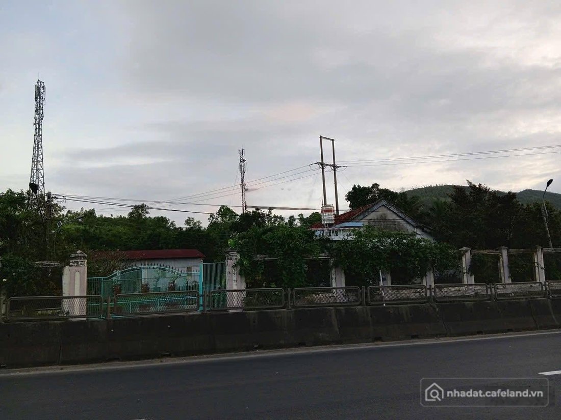 Bán đất thổ cư: Bán đất 30m mặt tiền QL1A tại Chí Thạnh, Tuy An, 8 tỷ, 3172m2, h