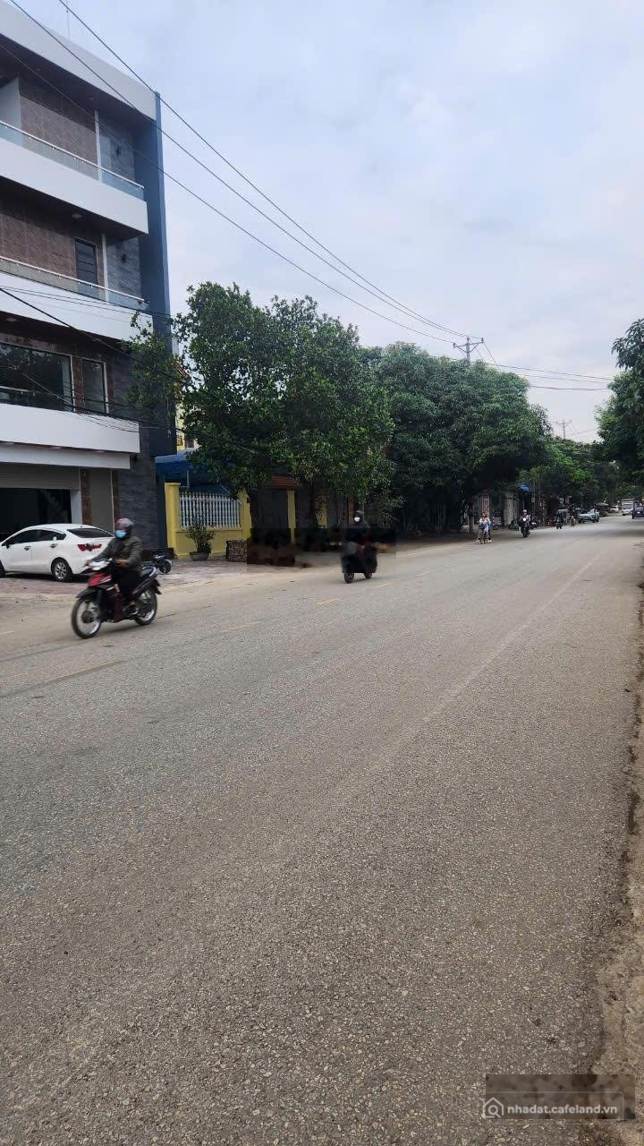 Nhà riêng: Chị chủ cần cho thuê mặt bằng kinh doanh - nhà biệt thự phố 2 mặt tiề