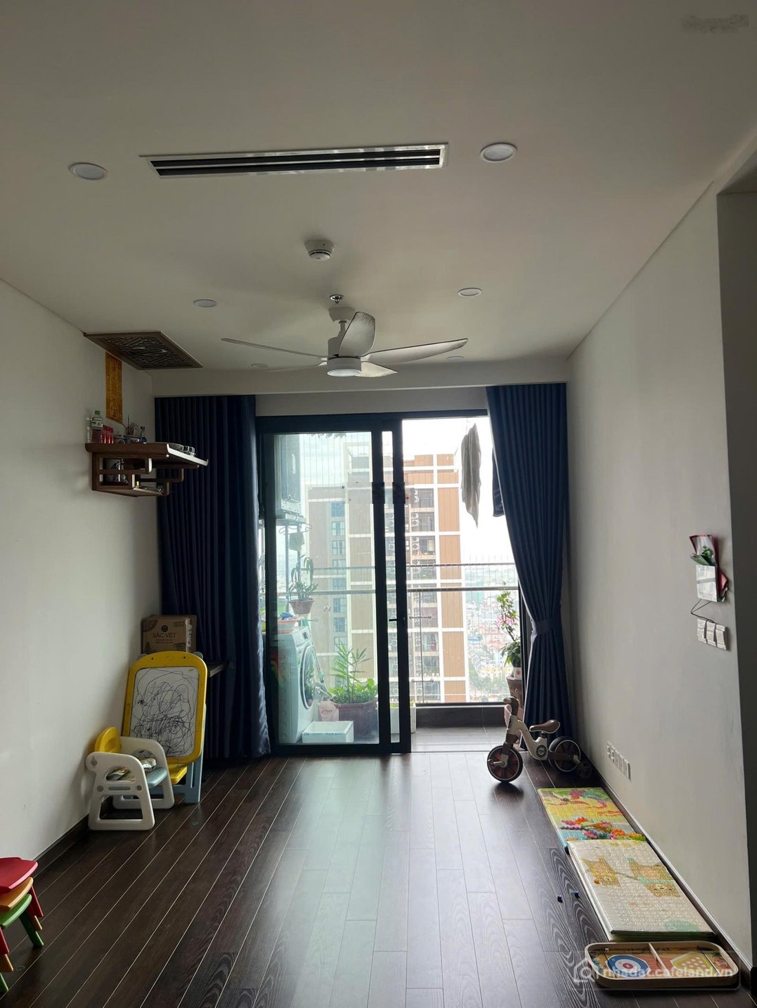 Bán căn hộ chung cư: Chính chủ cần bán căn 1PN + 1 Mas B diện tích 47m2 giá 4.6 