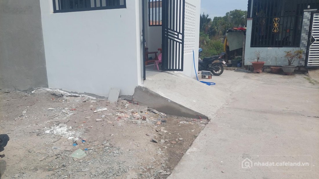 Bán đất thổ cư: Bán đất 100m² thổ cư sau chợ Tân Bình