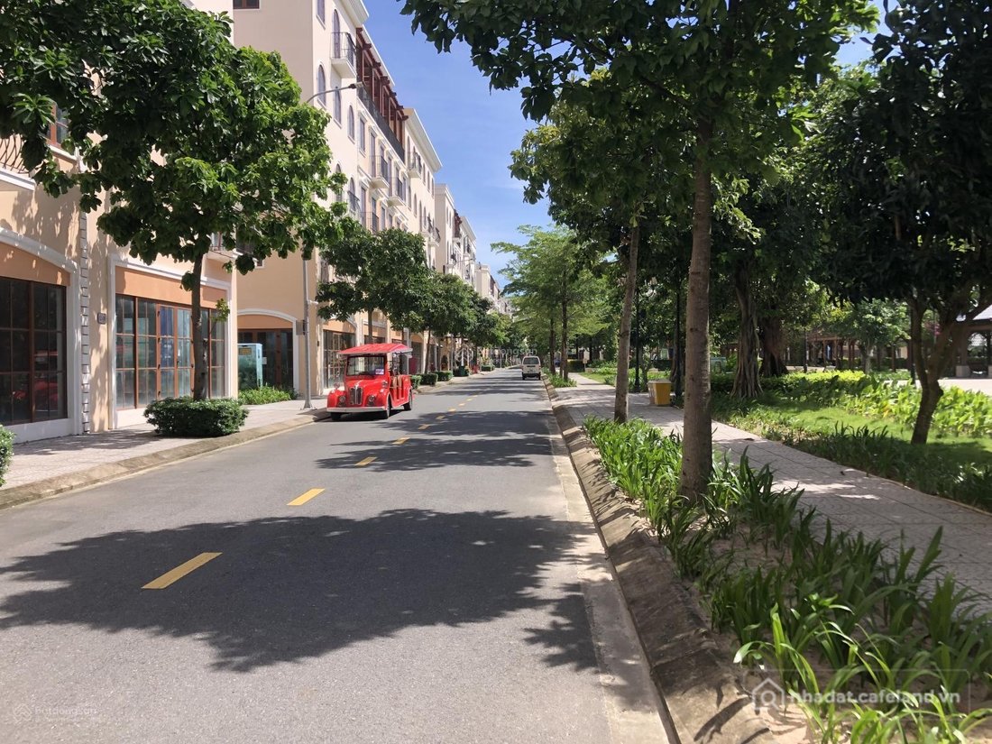 Bán nhà phố dự án: Bán căn nhà phố đường L1 đối diện công viên Limoni khu đô thị