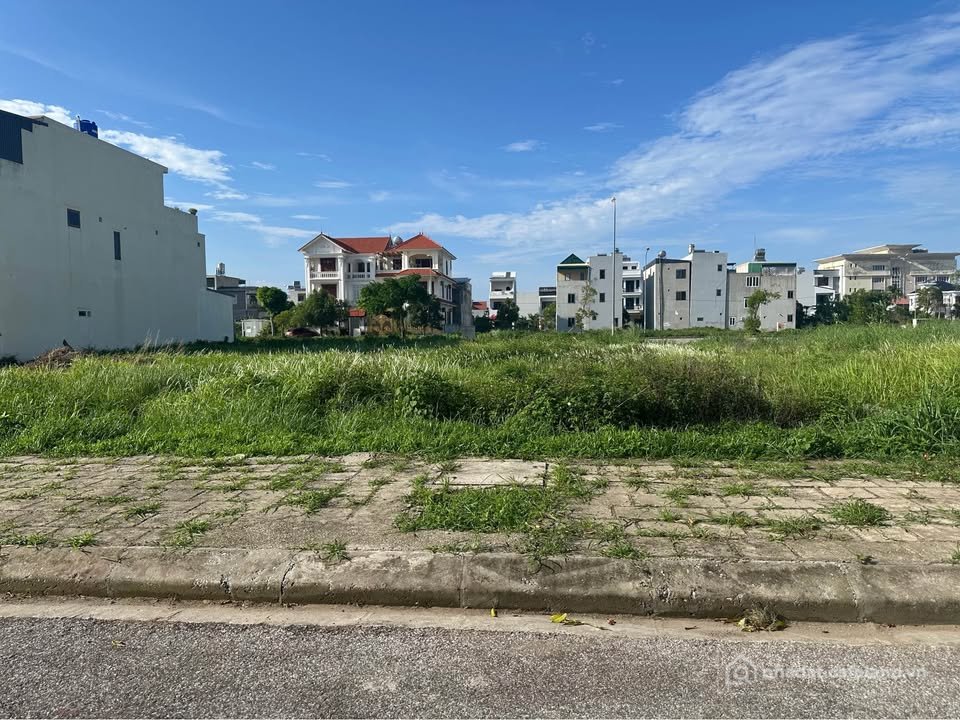 Bán đất thổ cư: Đất Ngọc Xuyên 80m2, ngang 5m, hướng Nam, sổ đỏ sẵn sàng, giá hờ