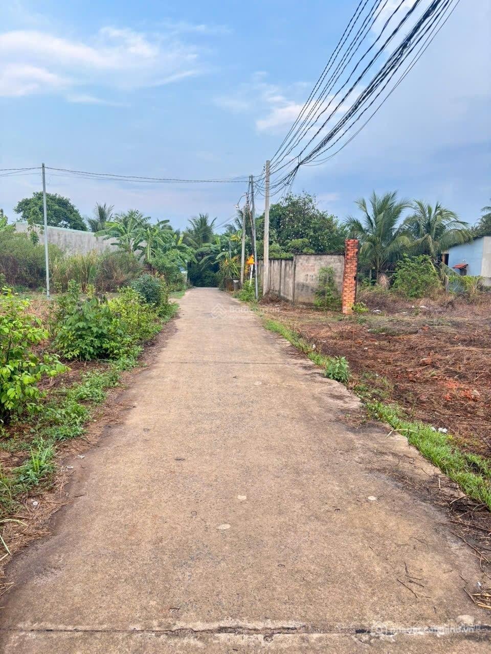 Bán đất thổ cư: Bán đất 1192m2 tại Ấp 94, đường 769, thị trấn Dầu Giây, 2,15 tỷ