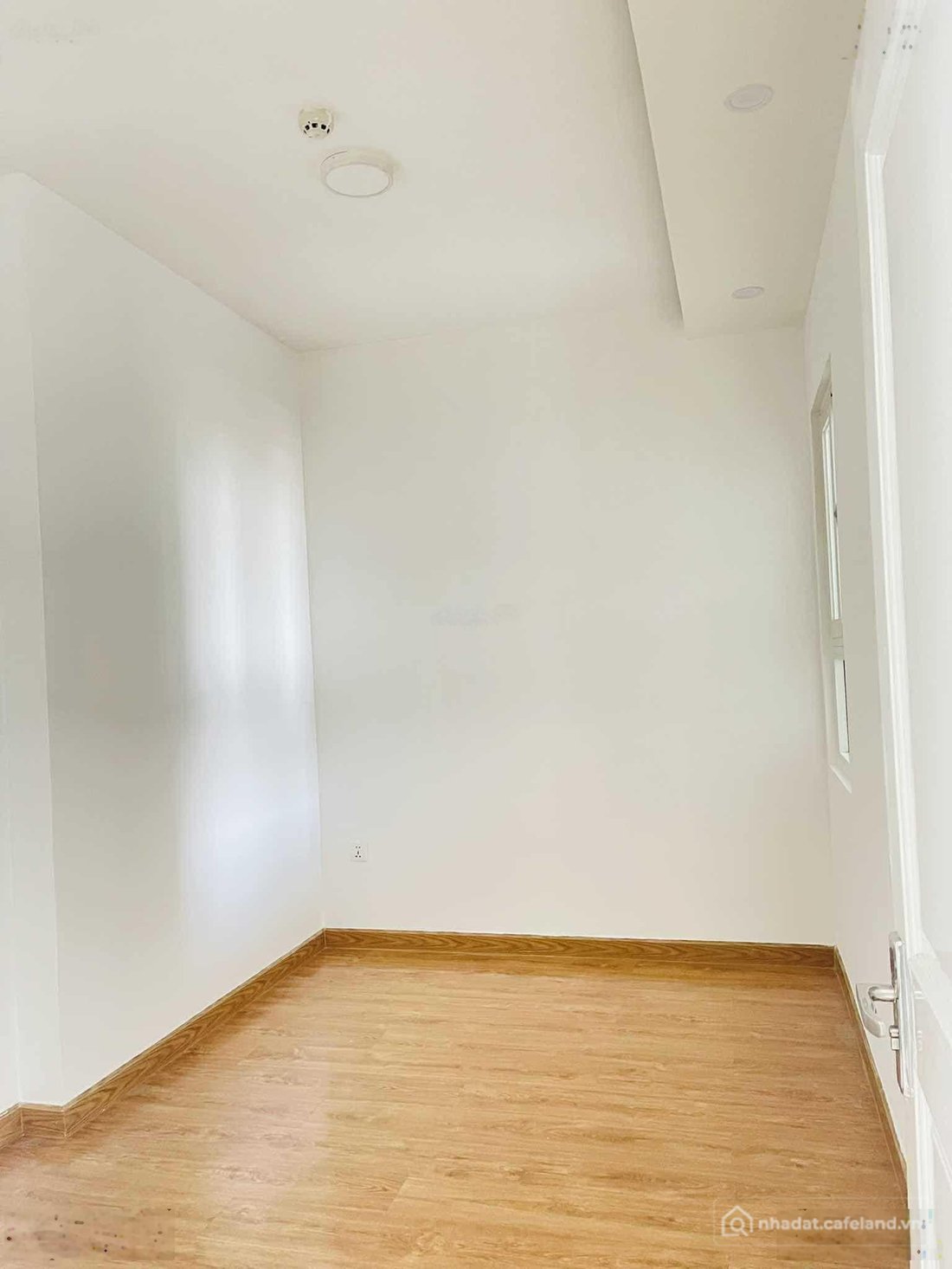 Bán căn hộ chung cư: Một căn duy nhất, bán căn 2pn 70m giá 3.480tỷ nhà trống côn