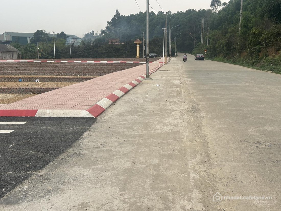 Bán đất thổ cư: Bán đất tại xã Cẩm Lĩnh, 1,9 tỷ, 143m2, mặt tiền 5m, ngõ rộng 24