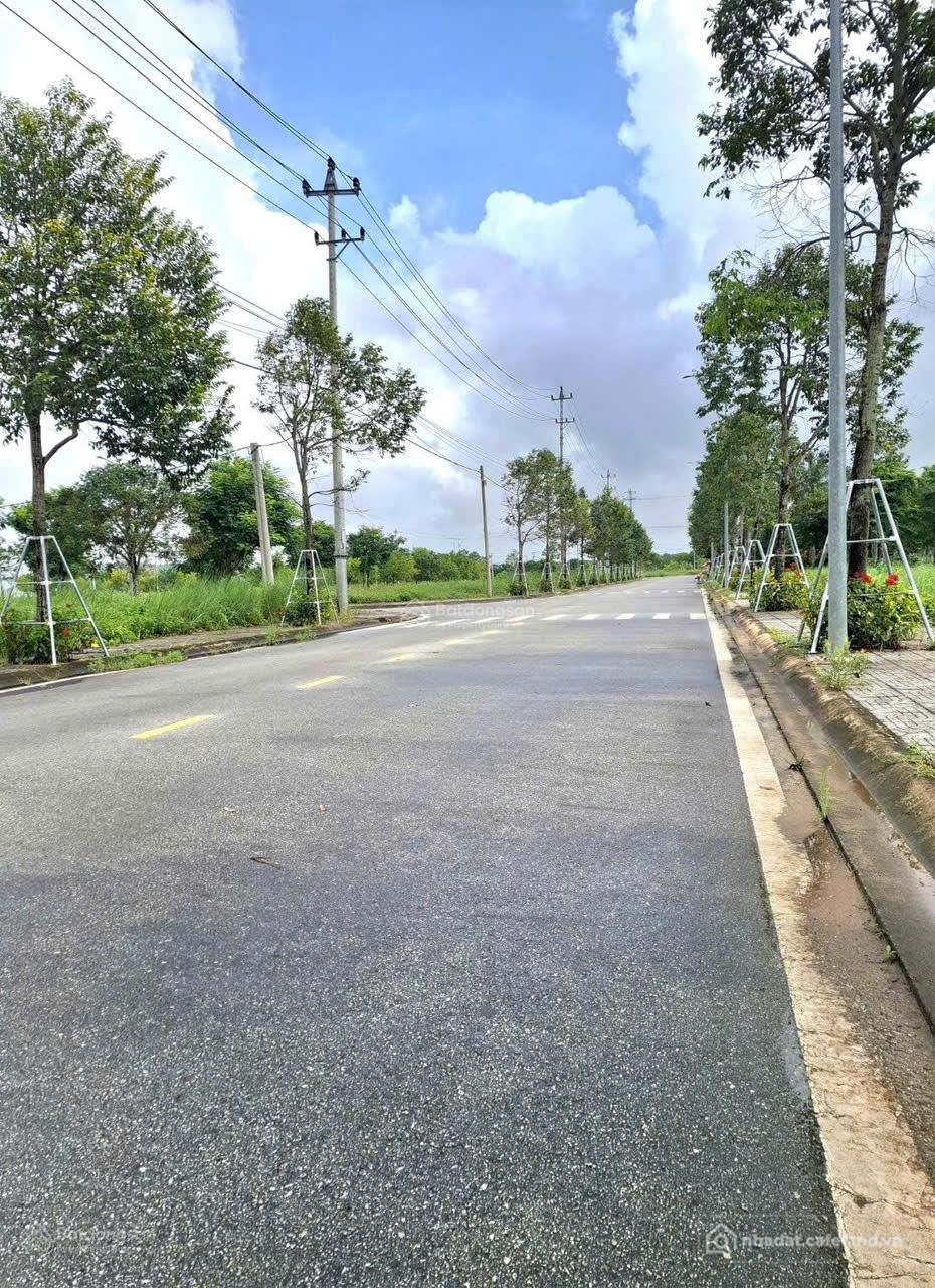 Bán đất thổ cư: Chính chủ e cắt lỗ 1 lô đất nền tại khu đô thị vsip quảng ngãi