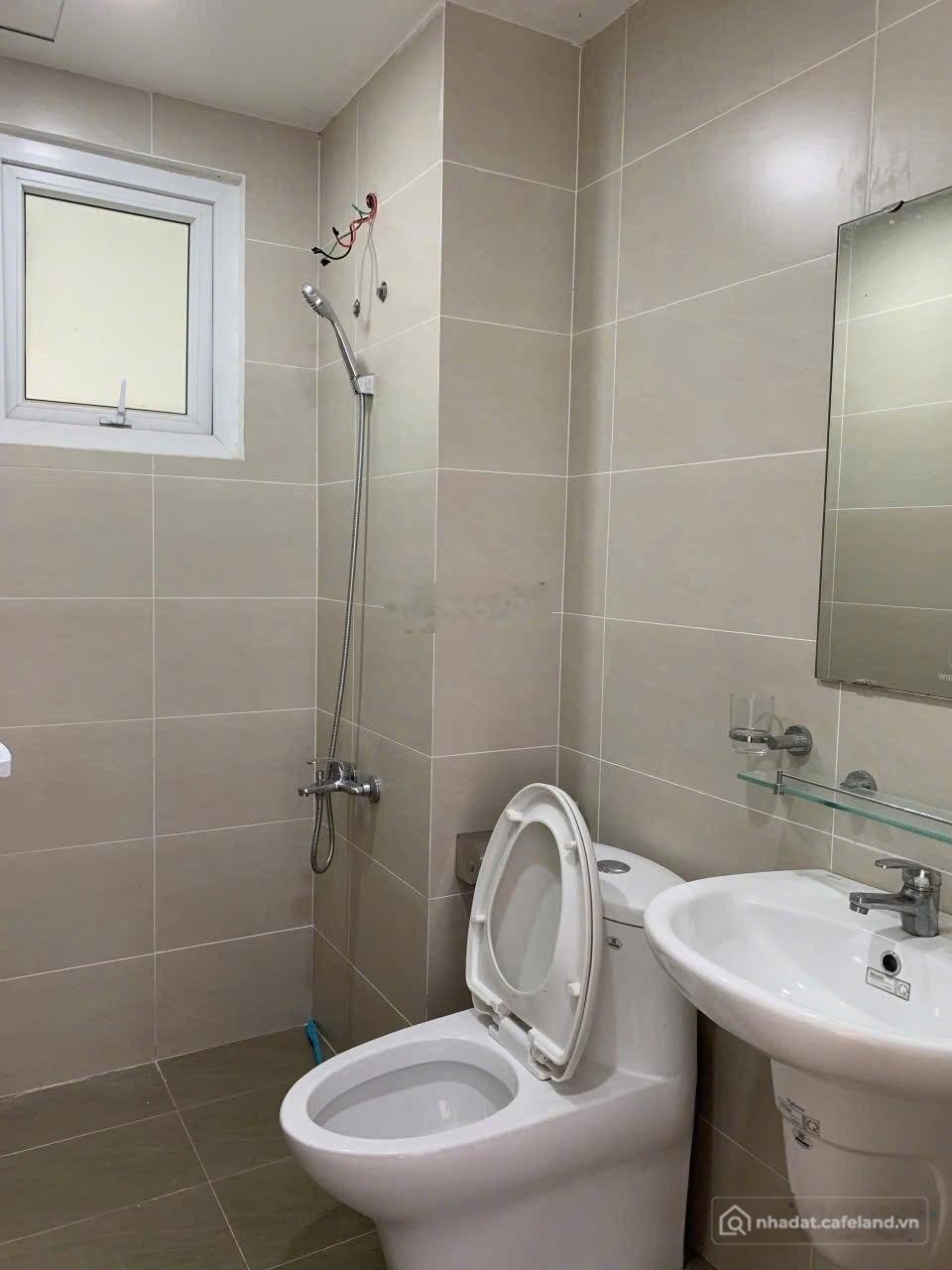 Bán căn hộ chung cư: Chính chủ cần bán căn hộ Phú Gia giá: 2.65 tỷ liên hệ: 0988