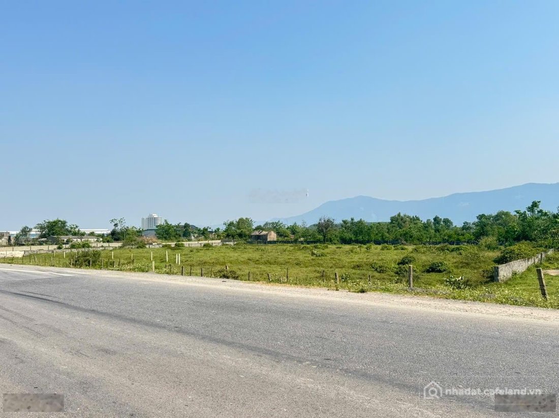 Bán đất thổ cư: Lô đất VIP 4000m2 đường quy hoạch 60m kết nối Vinhome và Vinfast