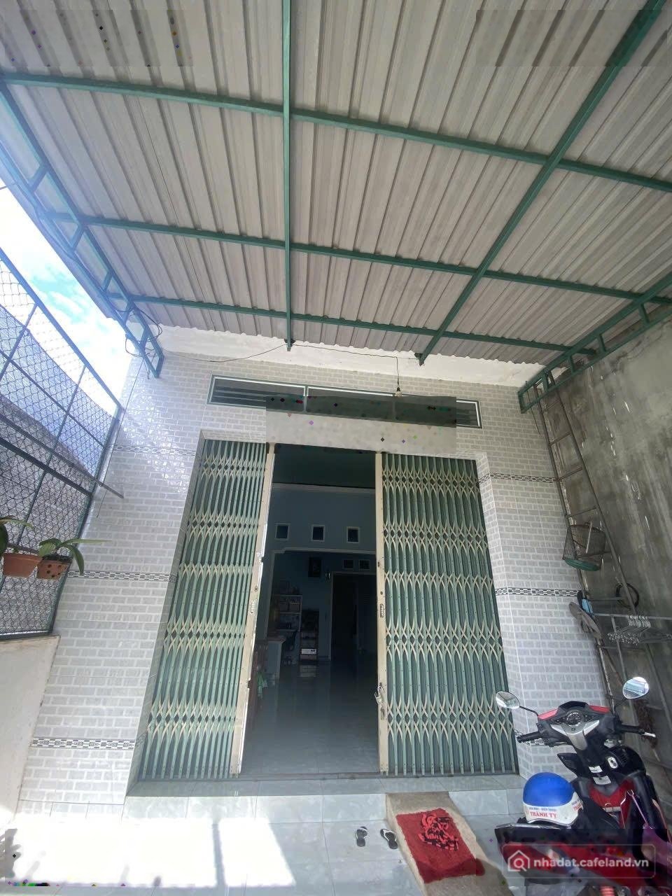 Nhà riêng: Cho thuê nhà riêng tại Quốc Lộ 1A, Cát Tân, Phù Cát, 8 triệu, 100m2