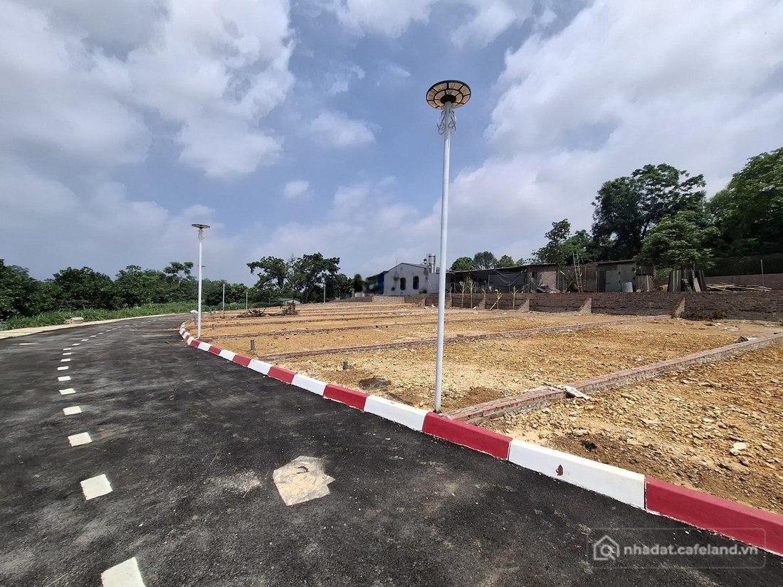 Bán đất thổ cư: Bán đất tại phố Phùng Hưng, 786 triệu, 150 m2 full đất ở , sẵn s