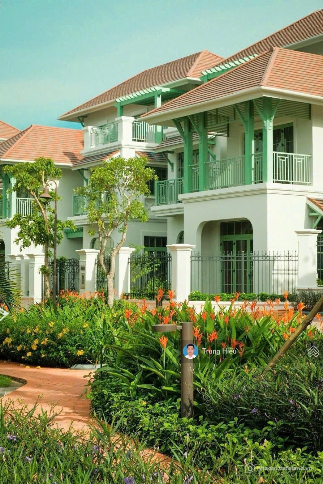 Bán biệt thự: Cần chuyển nhượng biệt thự Tropical Bãi Khem DT 216m2 cắt lỗ sâu.