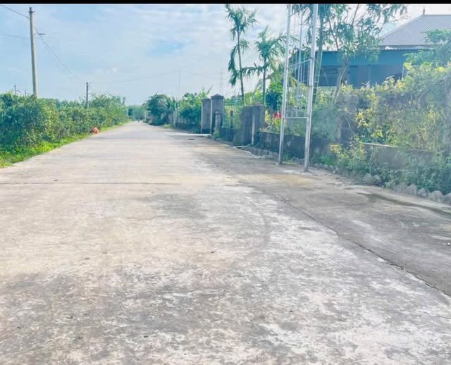 Bán nhà riêng: Bán nhà riêng huyện Thạch Hà, tỉnh Hà Tĩnh, giá 2,1 tỷ