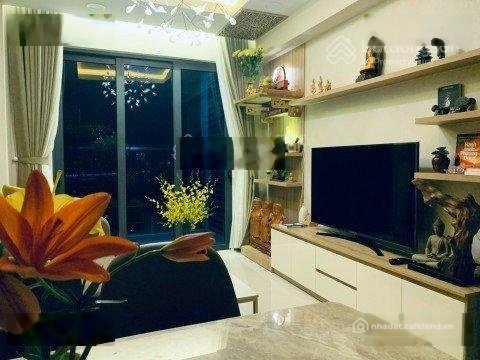 Bán căn hộ chung cư: Bán căn Emerald 71m2- 2pn-2wc giá 5.5 Tỷ [102%] nhà nội thấ
