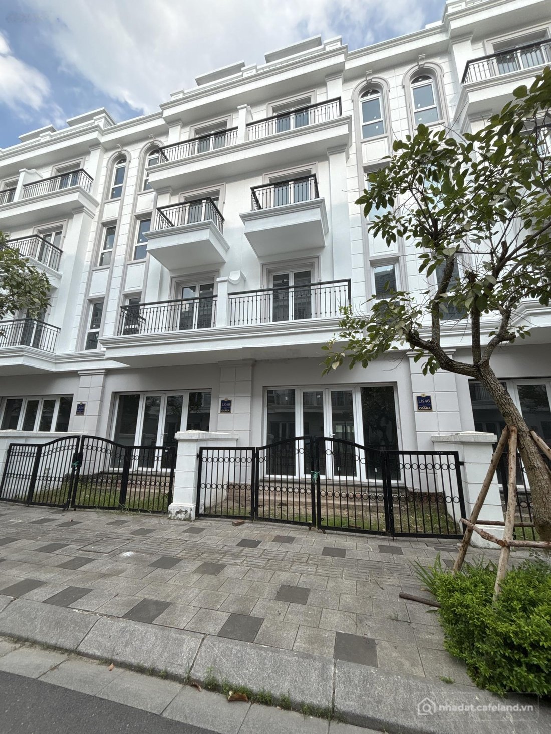 Bán biệt thự: Bán gấp: LK 75m2, MT: 5m, 4 tầng. Đường 13m khu Euro Window, view 
