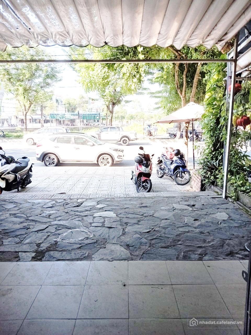 Nhà riêng: Chính chủ cho thuê nhà nguyên căn 125m2, mặt tiền Phan Bội Châu, Tam 