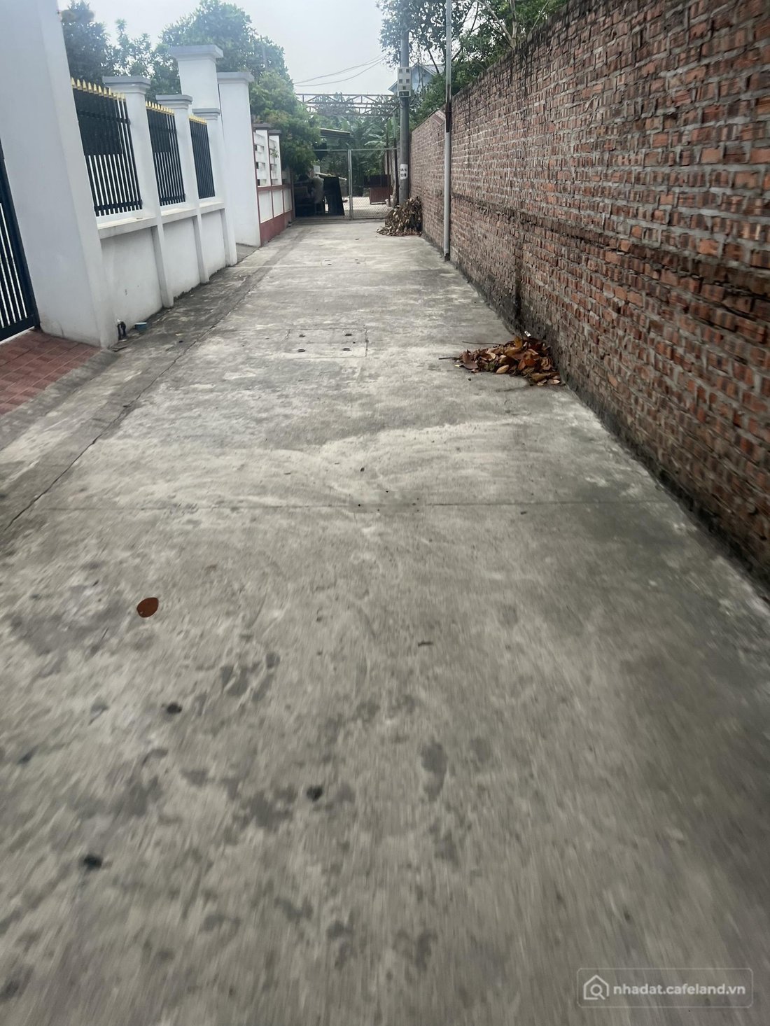 Bán đất thổ cư: Bán đất thôn 3 Thạch Đà 236m2, giá 16 tr/m2 ngõ rộng 3,5m, mặt t