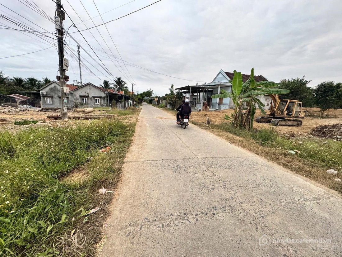 Bán đất thổ cư: Đất nền Phường Ninh Hoà - Mặt tiền trục chính. Phù hợp kinh doan