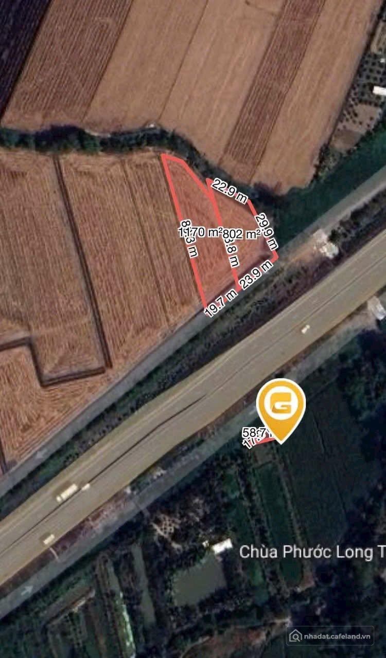 Bán đất thổ cư: Bán 2 công đất, đường dân sinh cặp cao tốc N2B từ Vàm Cống đi Ca