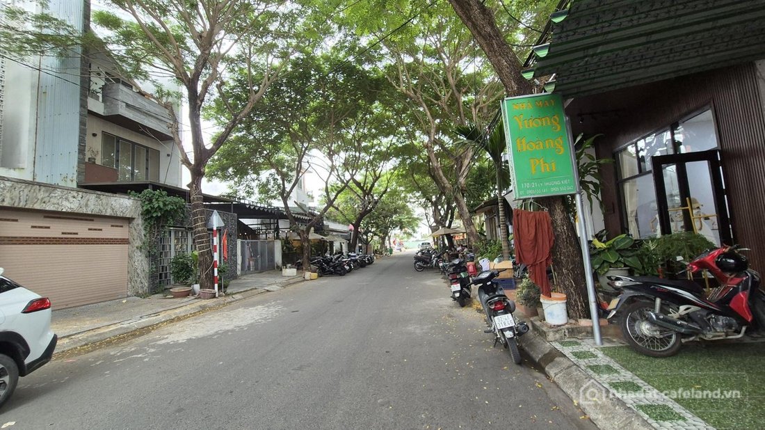 Bán nhà riêng: Nhà 3 tầng đường Lý Nam Đế trung tâm Hội An khai thác dòng tiền n