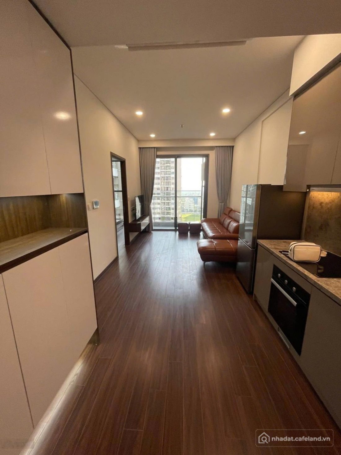 Bán căn hộ chung cư: Bán CH 2PN 2WC full đồ phân khu cao cấp, tầng trung, view t