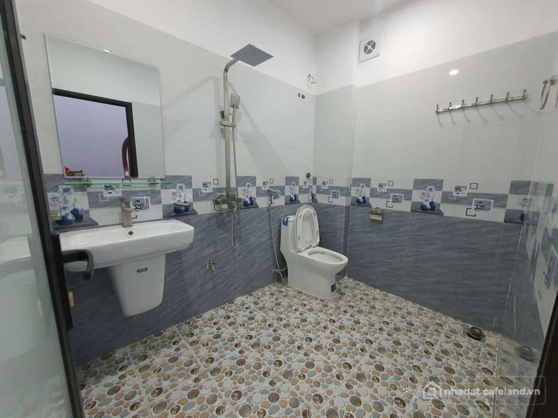 Nhà riêng: Cho thuê nhà nguyên căn Phú Lương, Hà Đông 40m2, 4 tầng, 3 phòng ngủ 