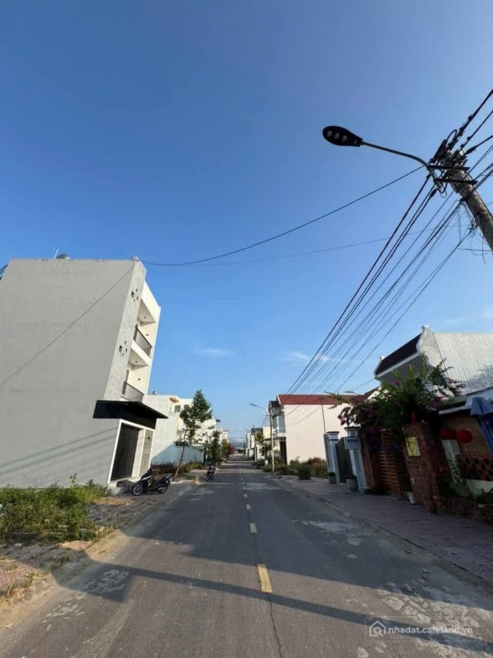 Bán đất thổ cư: Bán lô đất Công Chánh Tuy Phước - Diện tích 102m2 ngang 6m