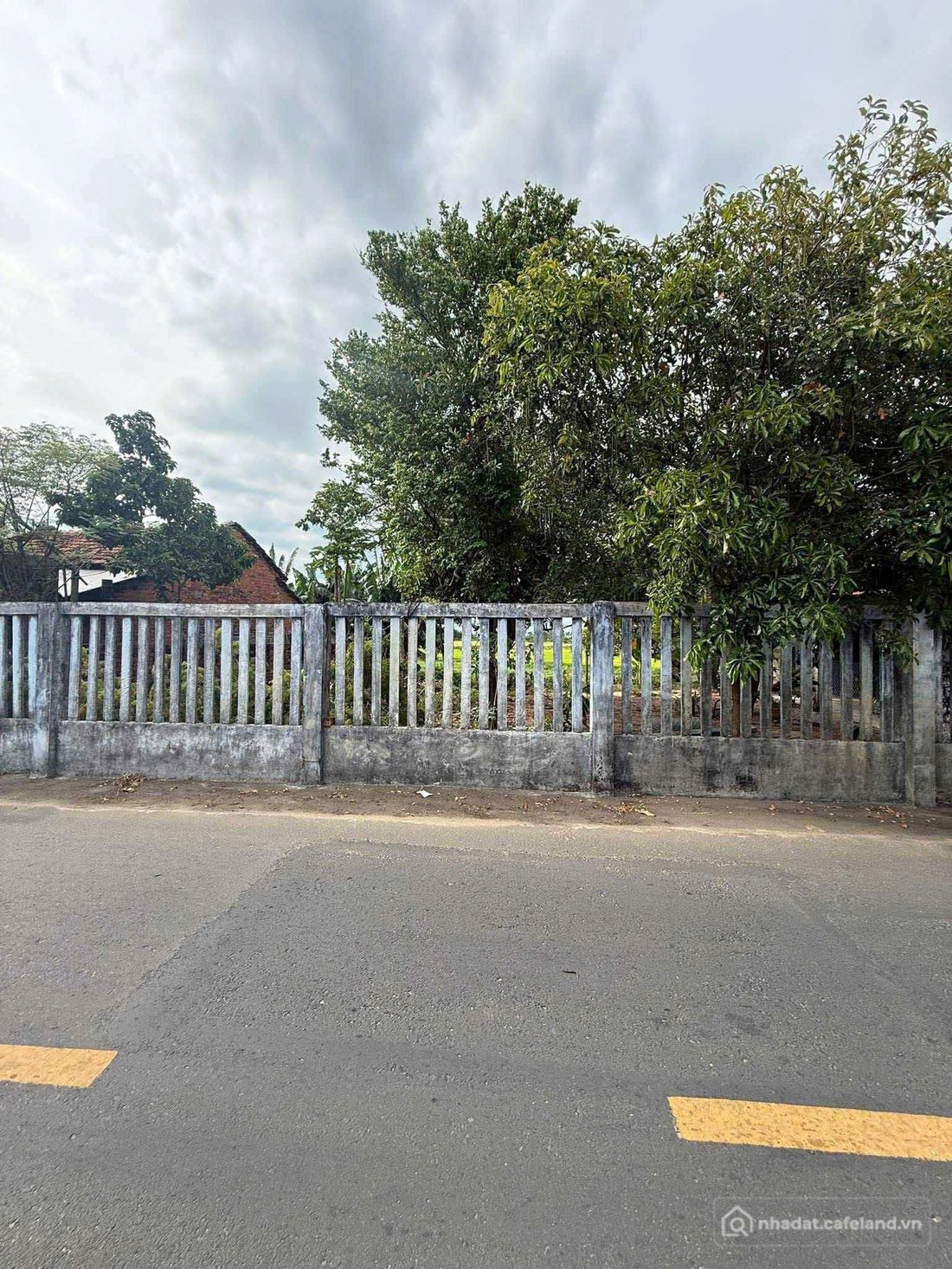 Bán đất thổ cư: Bán đất 270m2 đường Thăng Long, Phú Thạnh, Phú Yên, giá 1,9 tỷ